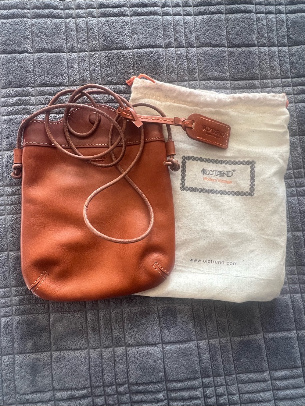 Old Trend Out West Leather Crossbody Bag Cognac Brown Like New